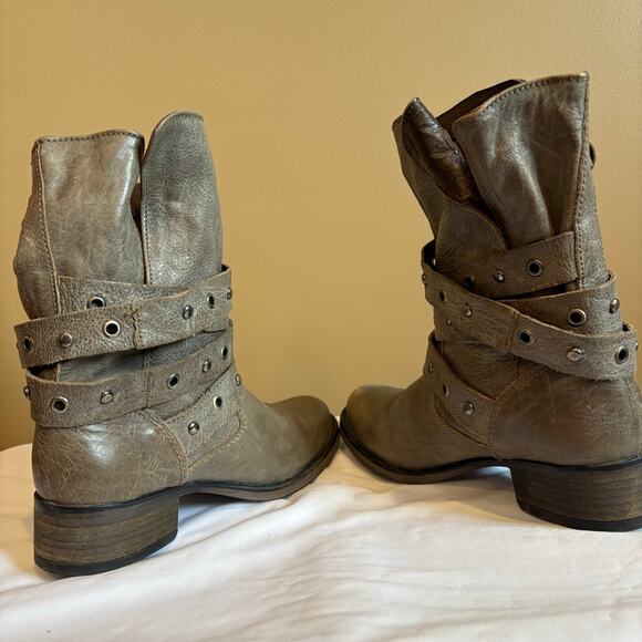 Steve Madden Brown Leather Pull On Buckle Moto Biker Boots Womens Size 7.5 M - Picture 6 of 9